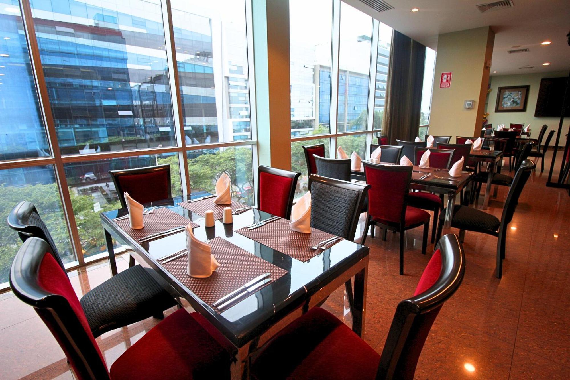 Hilton Garden Inn Lima Surco Exterior photo